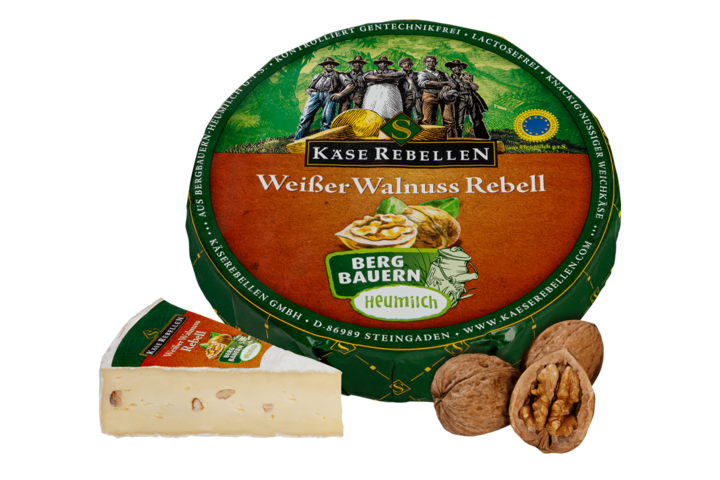 Weichkäse mit Walnüssen 