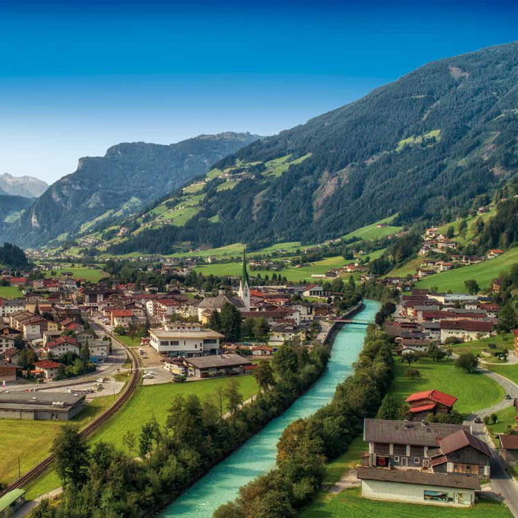 Luftbild von Zell am Ziller 